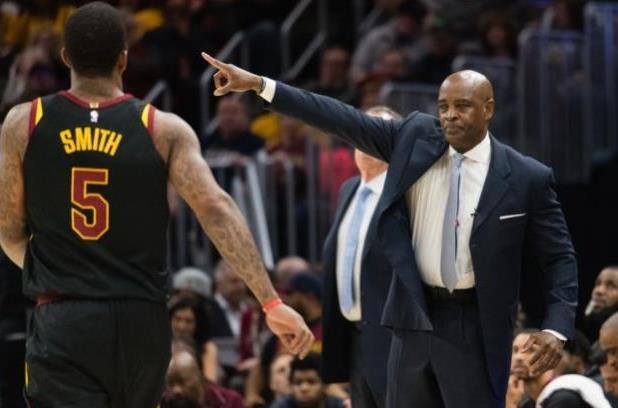 这使得他们 这使得他们